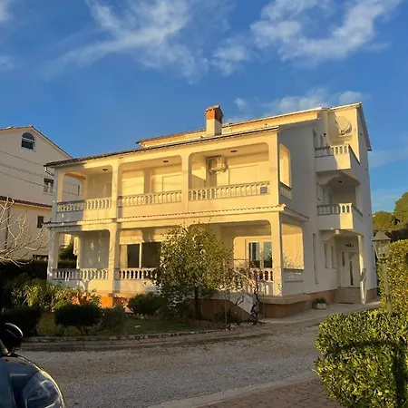 Apartmani Devcic Palit Exterior photo