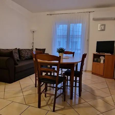 Apartmani Devcic Palit Exterior photo