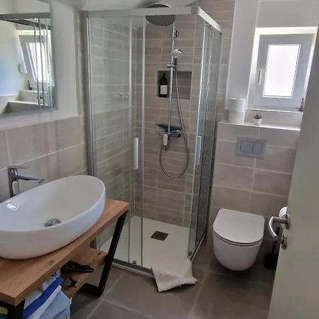 Apartmani Devcic Palit Exterior photo